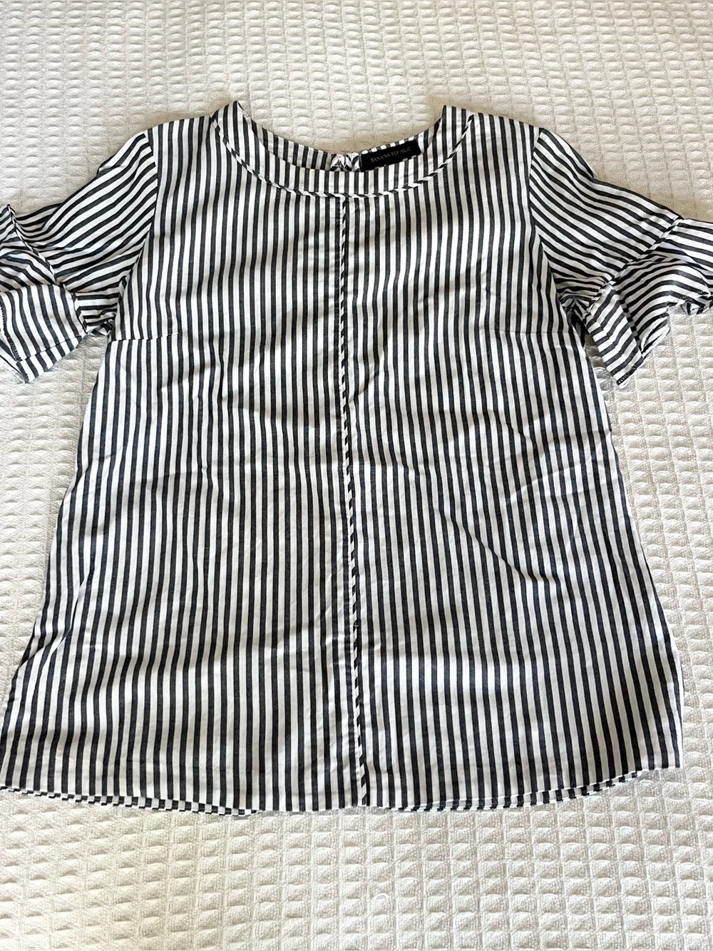 Banana Republic Black & White Striped Short Sleeve Top small